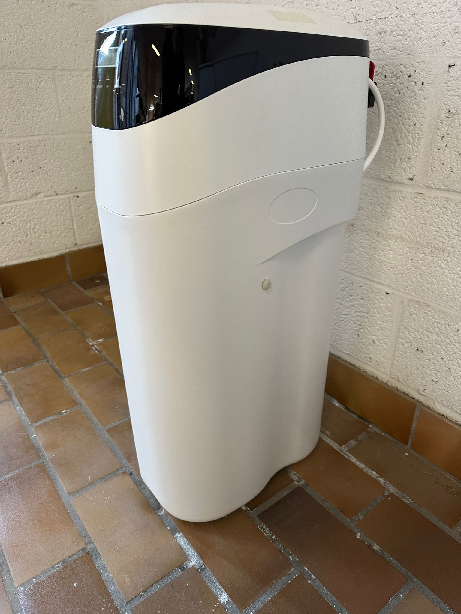 Adoucisseur IDO Maxi + Flexibles pour 1-5 Personnes - Haute Capacité et Efficacité Énergétique