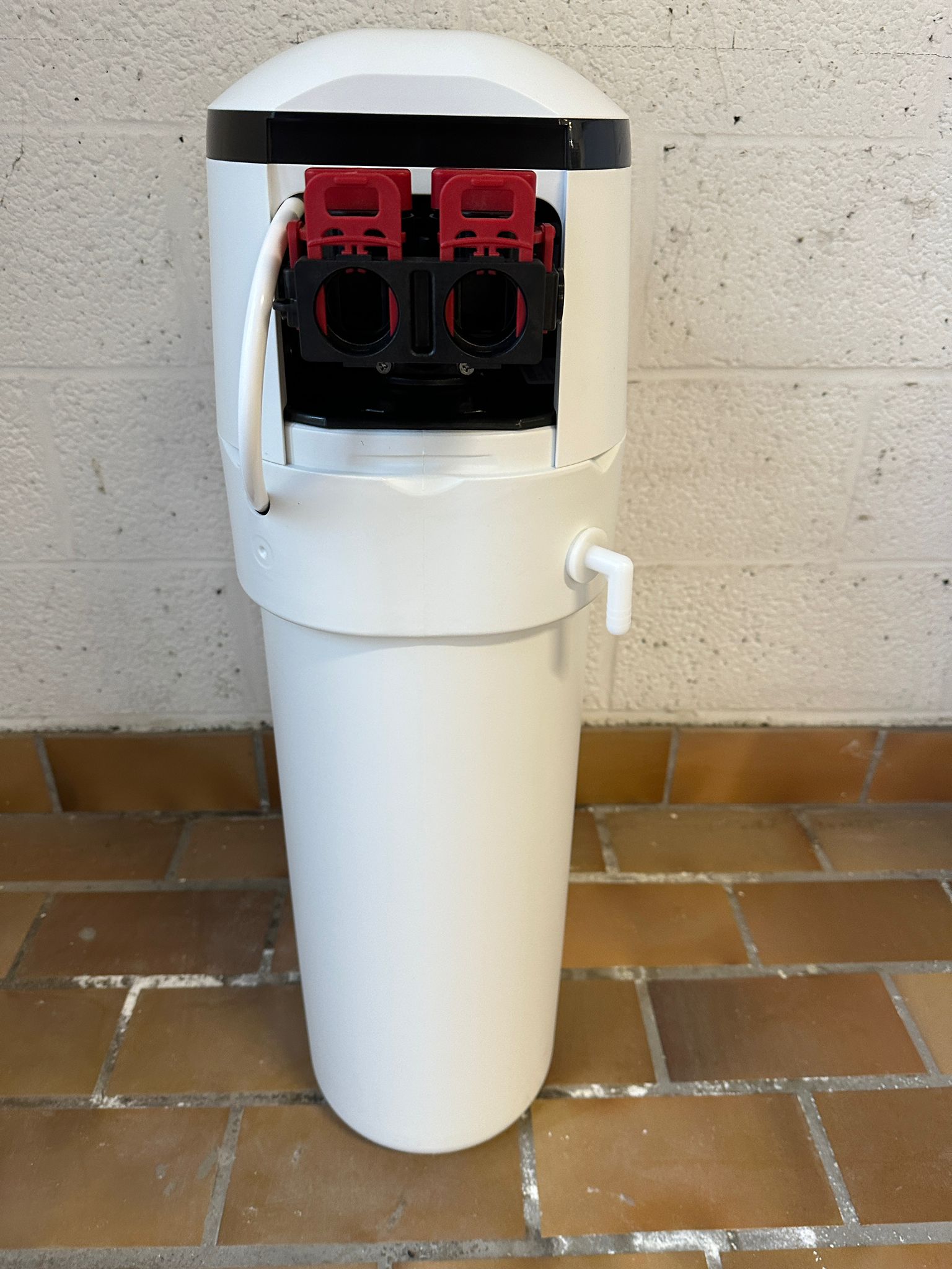Adoucisseur IDO Maxi + Flexibles pour 1-5 Personnes - Haute Capacité et Efficacité Énergétique
